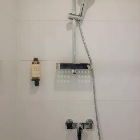 Uma Poveiros *
